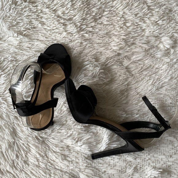 Black satin bow ankle wrap sandals, size 6 1/2 - Picture 7 of 12